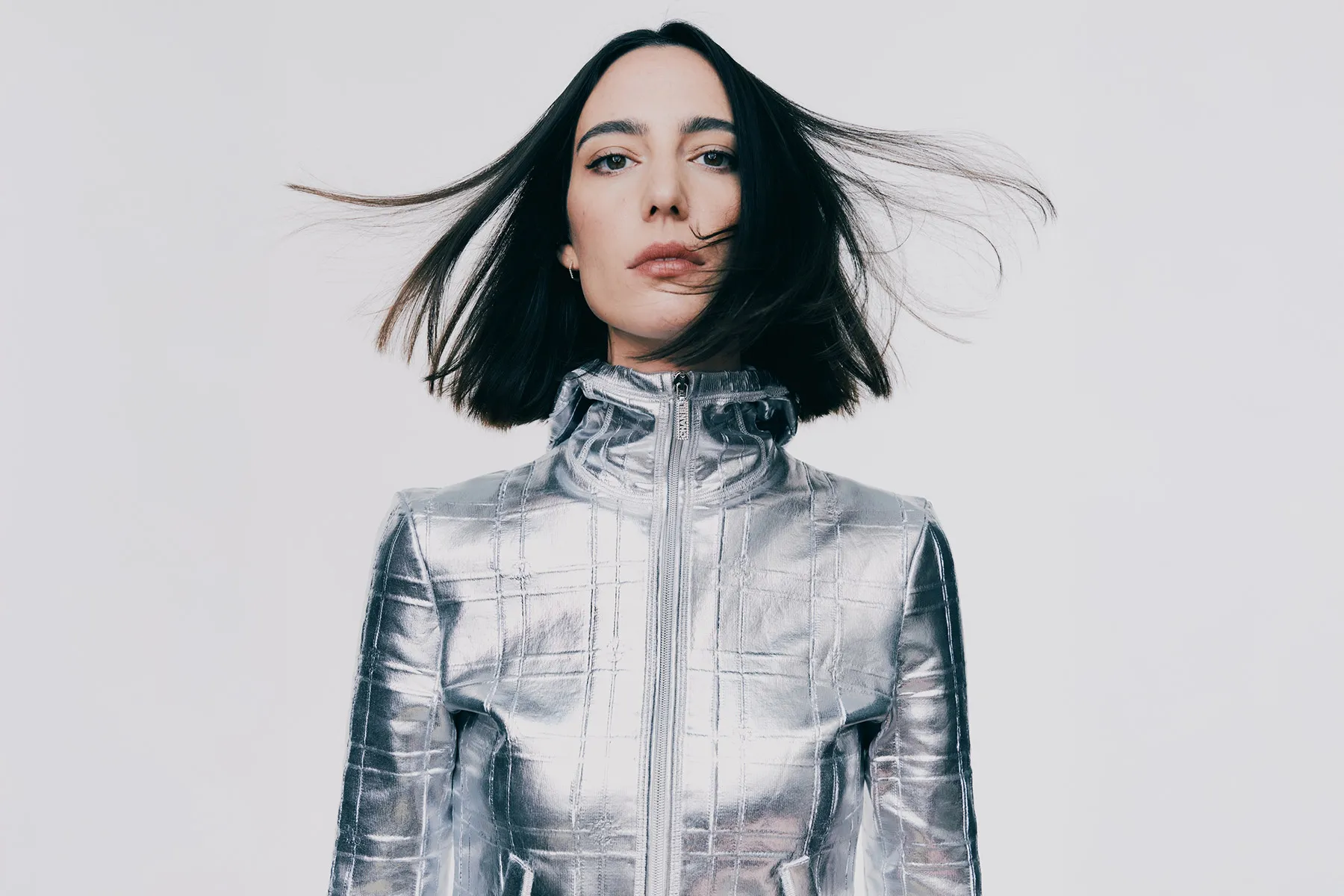 ‘AURA’ de Amelie Lens: Significado, colaboración con Angèle y concierto en museo
